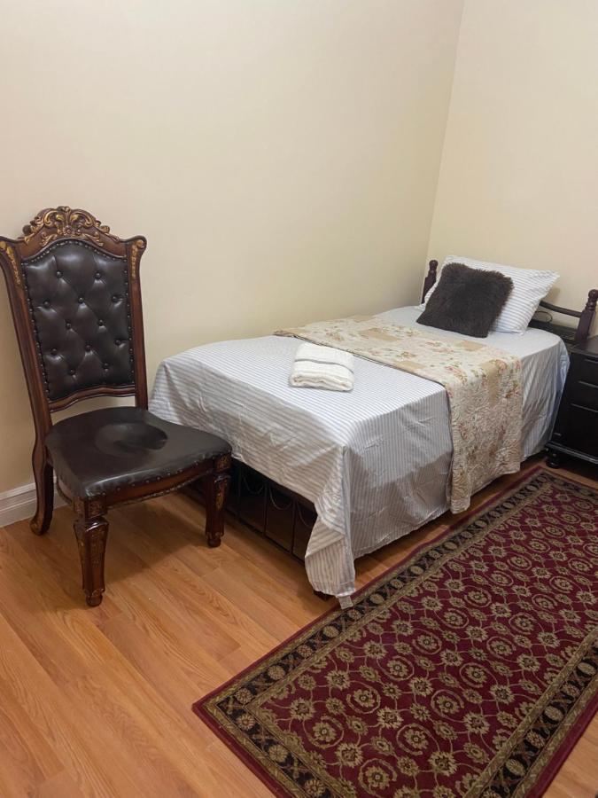 A Beautiful Room In Queens New York Exterior photo
